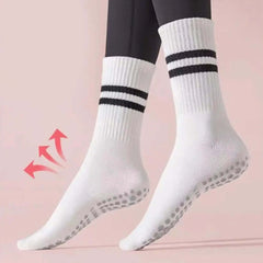 Non-Slip Sports Socks – Cotton Grip for Yoga & Fitness